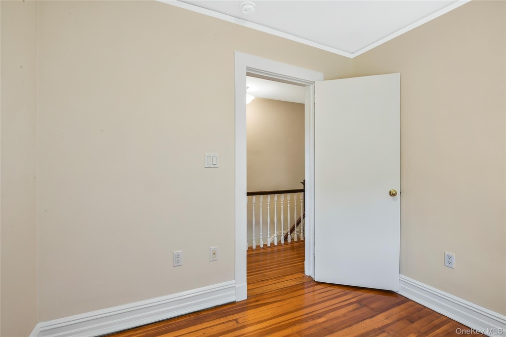 806 Pelhamdale Avenue - Photo 19