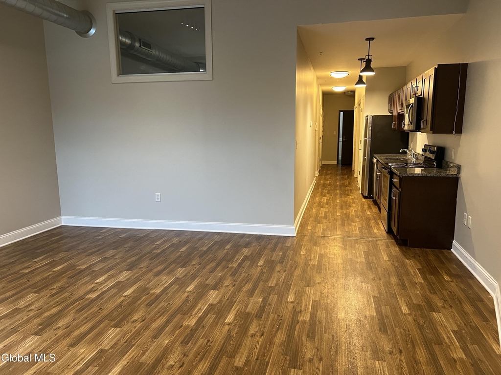 733 Broadway - Photo 2