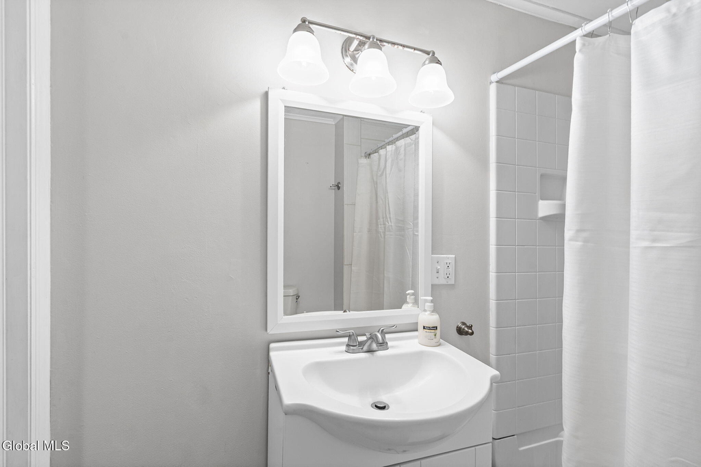 4 Congress Avenue - Photo 19