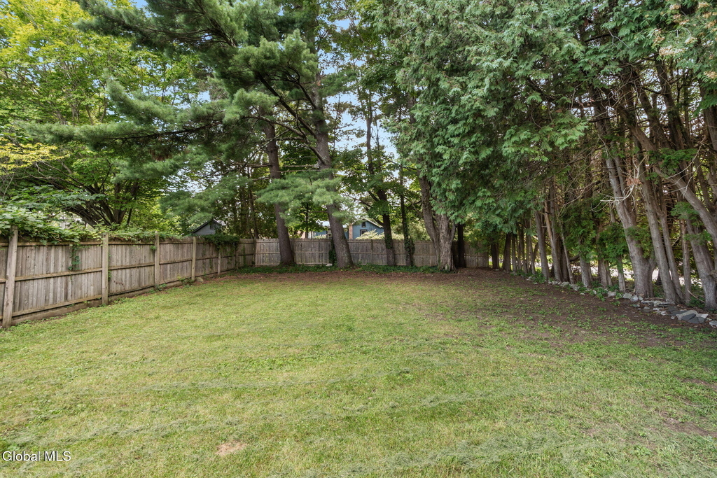 4 Congress Avenue - Photo 33