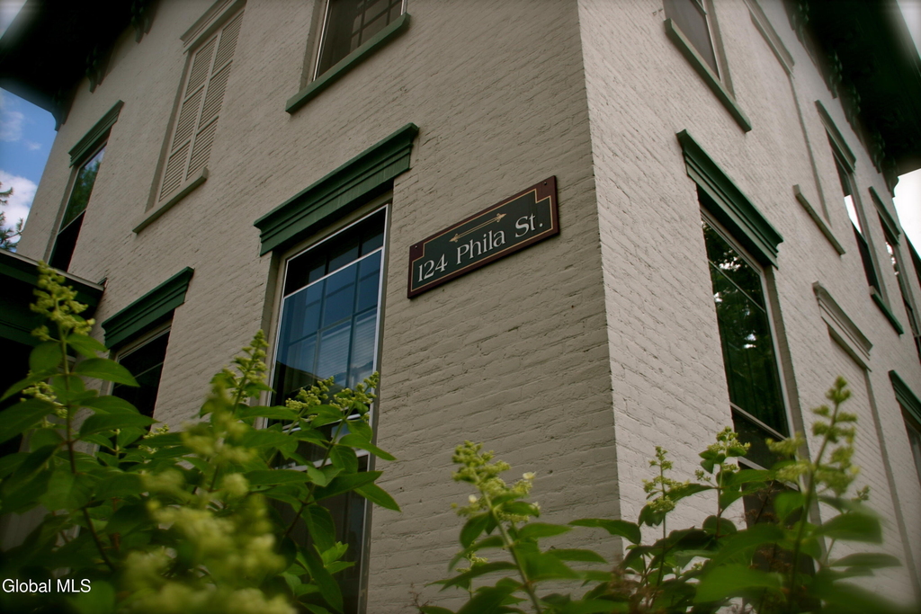 124 Phila Street - Photo 0