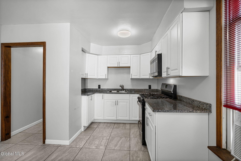 299 6th Avenue - Photo 13