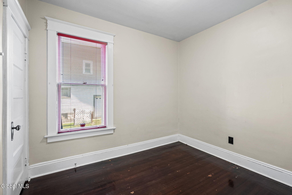 299 6th Avenue - Photo 17