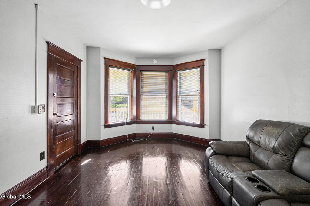 299 6th Avenue - Photo 7