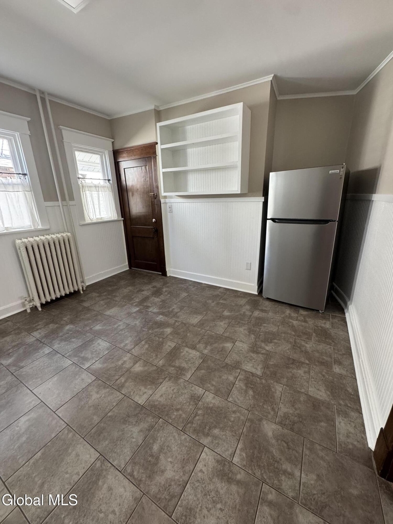 663 Hudson Avenue - Photo 7