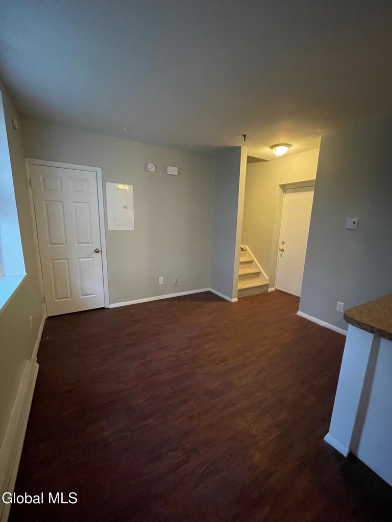 161 Regent Street - Photo 3