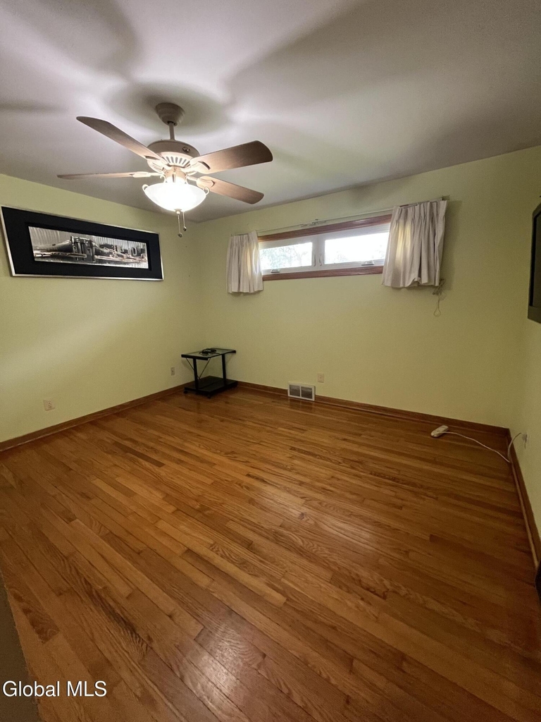 180 Marshall Avenue - Photo 12