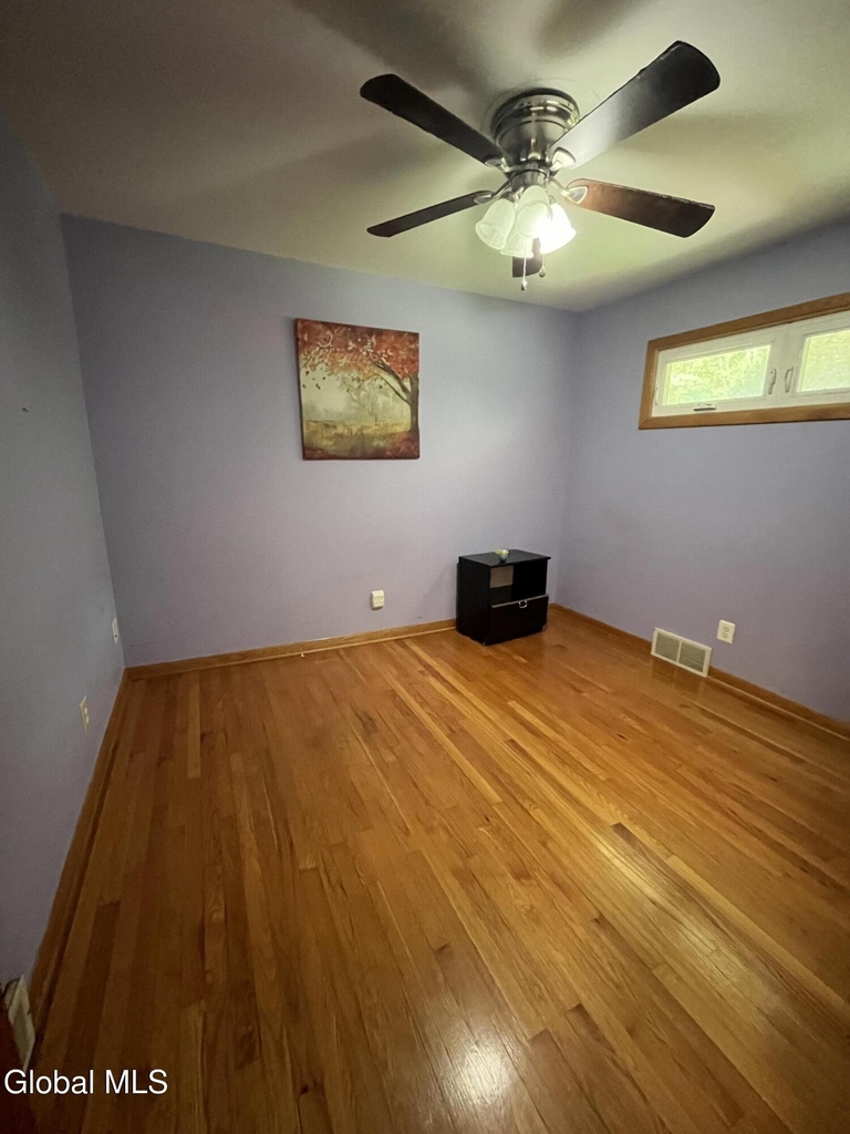 180 Marshall Avenue - Photo 15