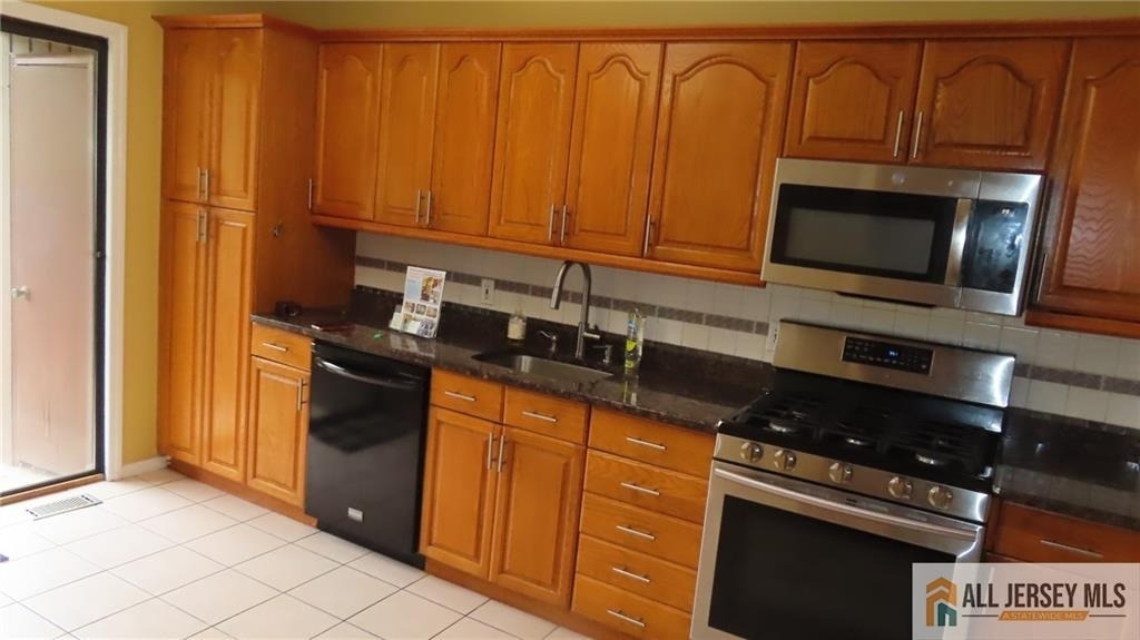 3443 Bloomingdale Drive - Photo 4