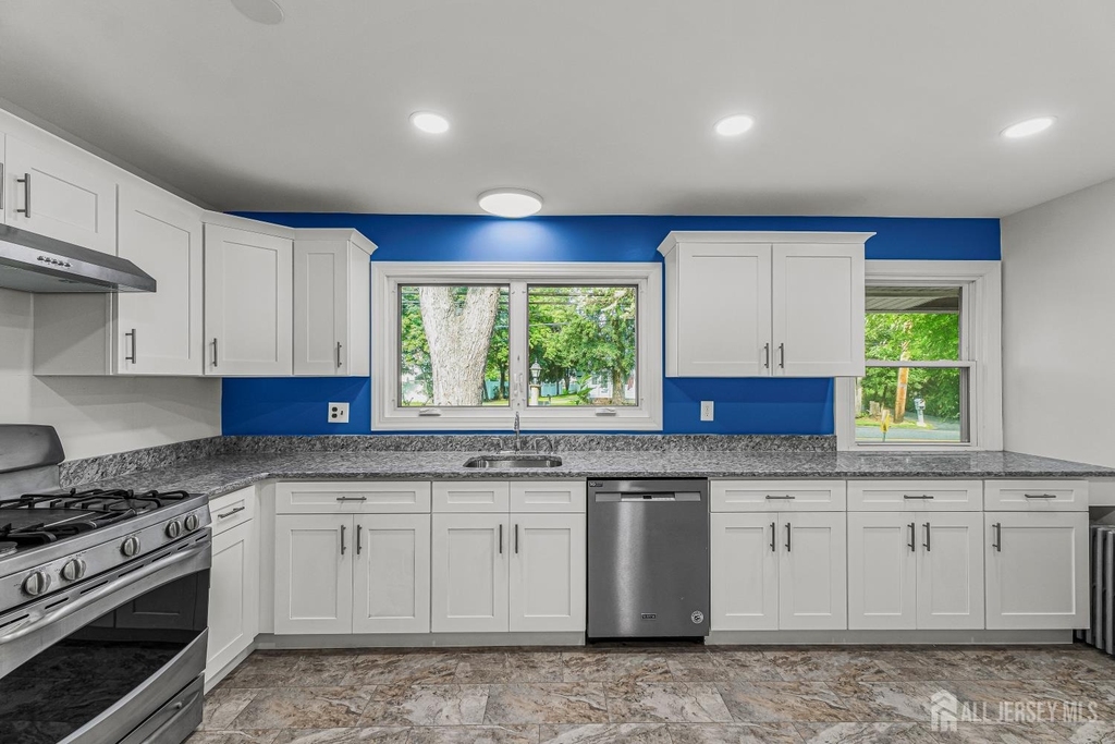 148 Helmetta Road - Photo 8