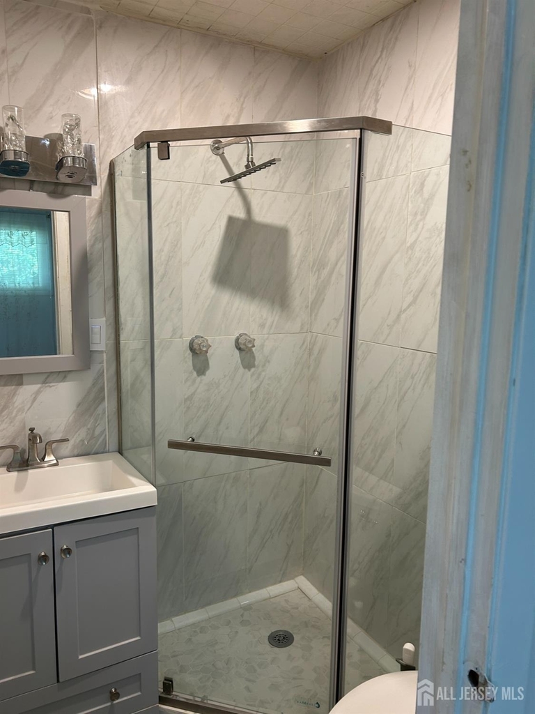 1471 Thomas Avenue - Photo 9