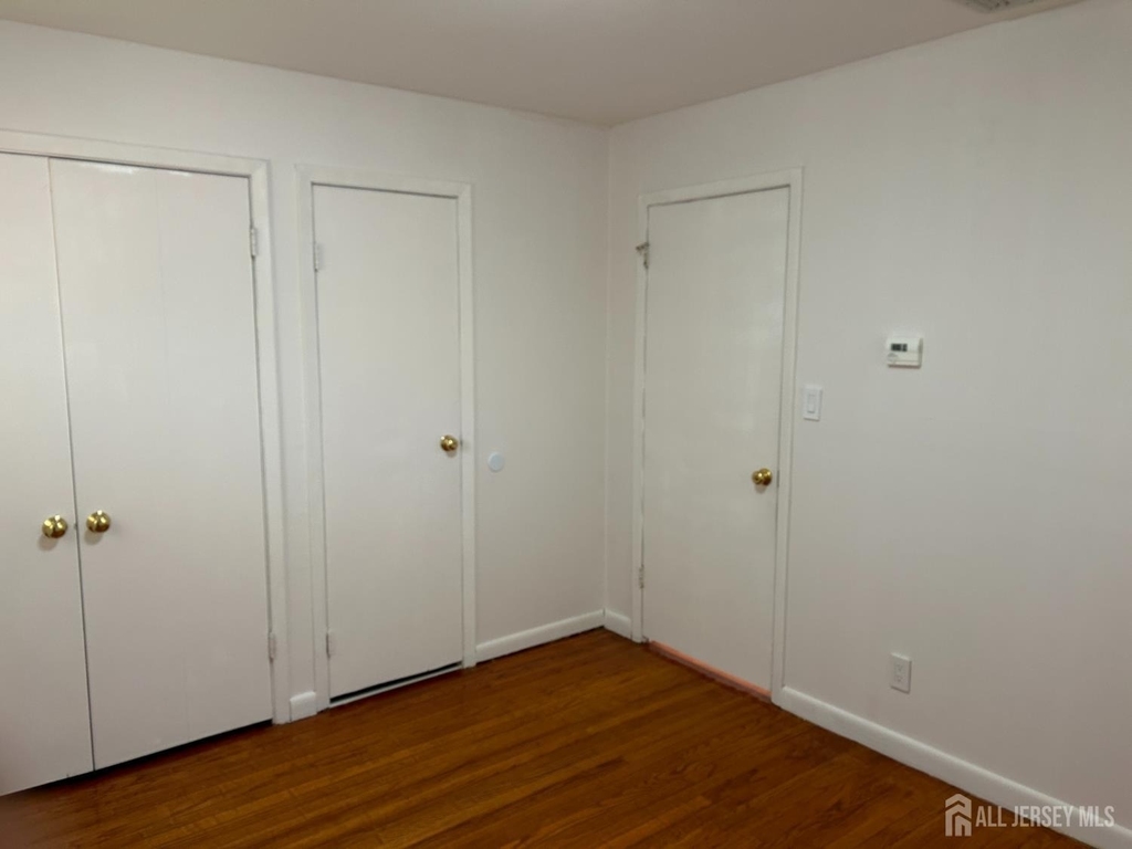 1471 Thomas Avenue - Photo 8