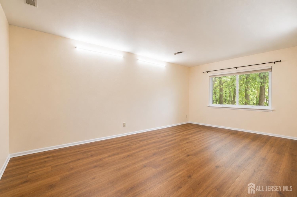 201 Edison Glen Terrace - Photo 15