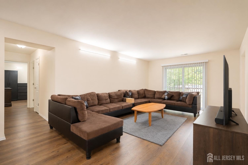 201 Edison Glen Terrace - Photo 7