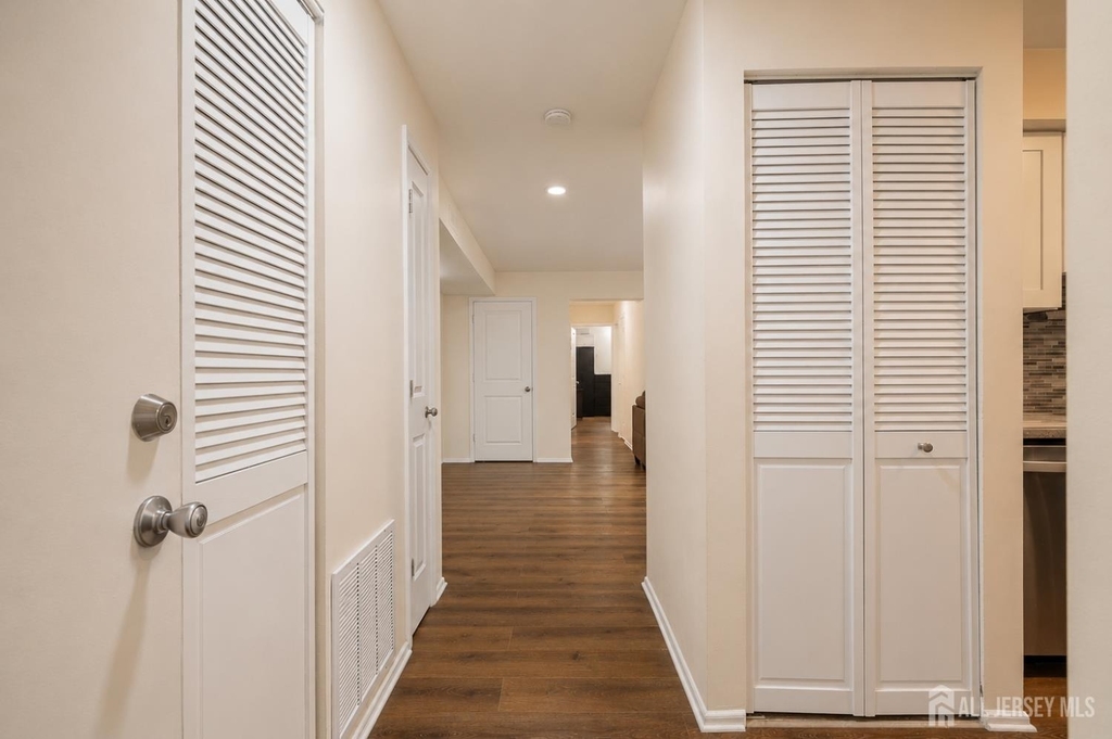 201 Edison Glen Terrace - Photo 2