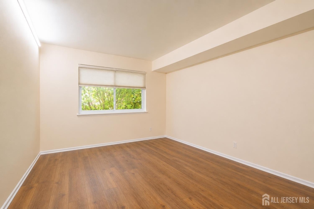 201 Edison Glen Terrace - Photo 12
