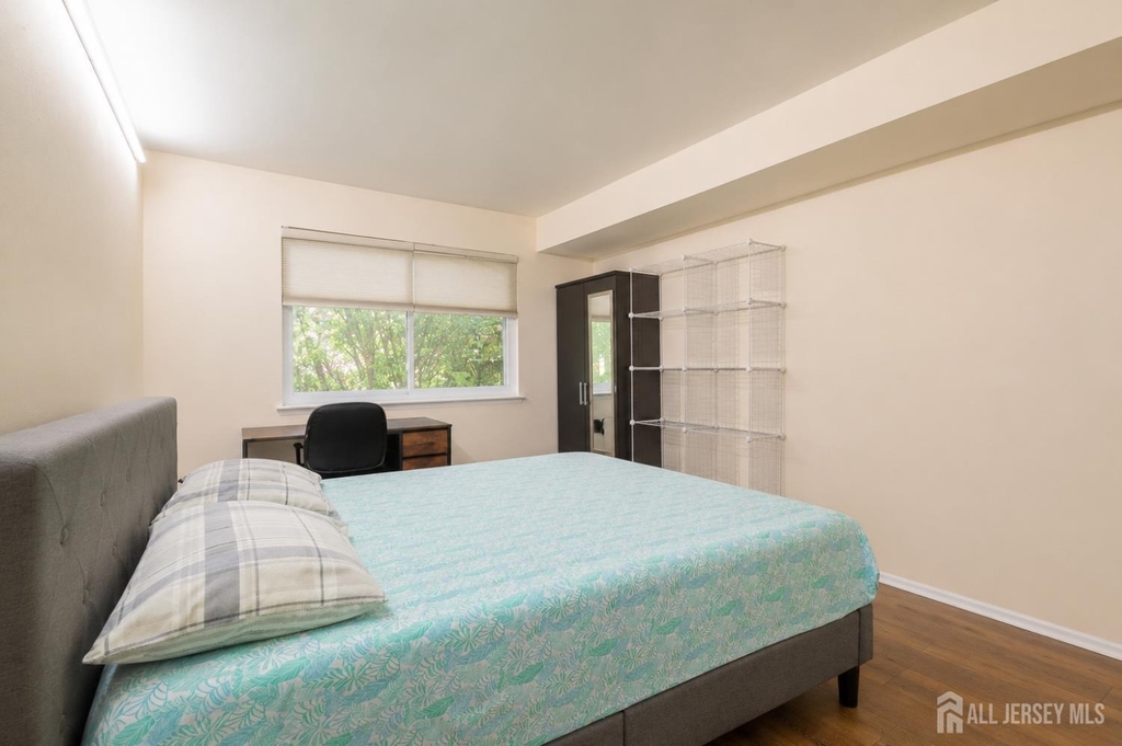 201 Edison Glen Terrace - Photo 14
