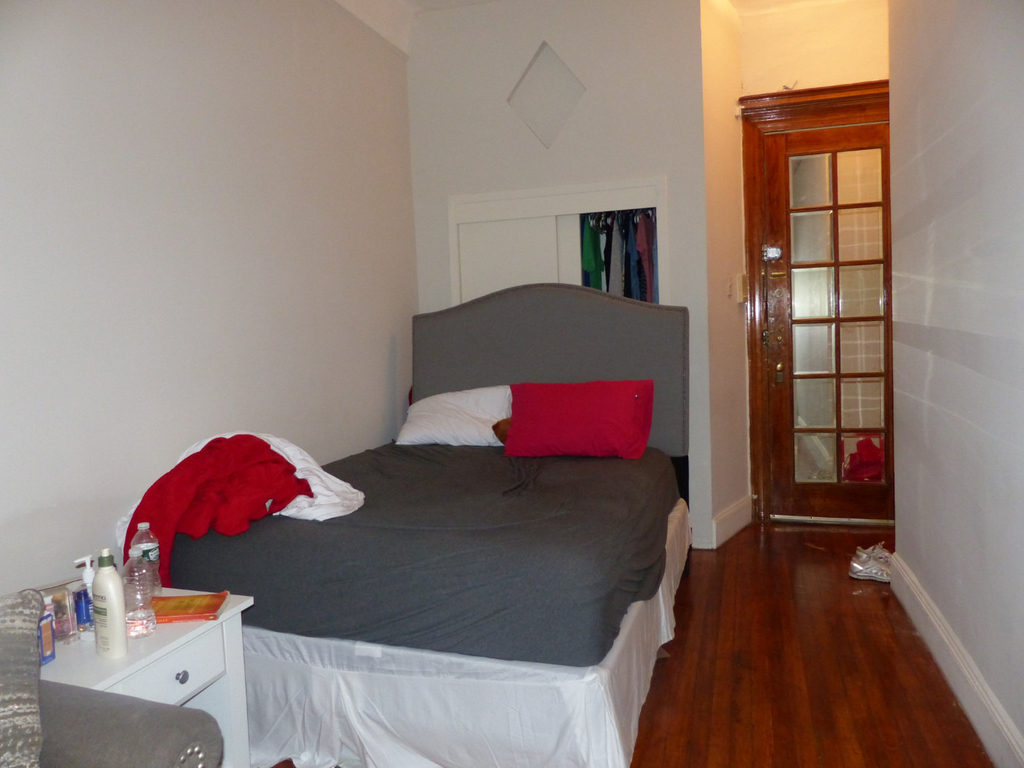 318 W 106th Street - Photo 11