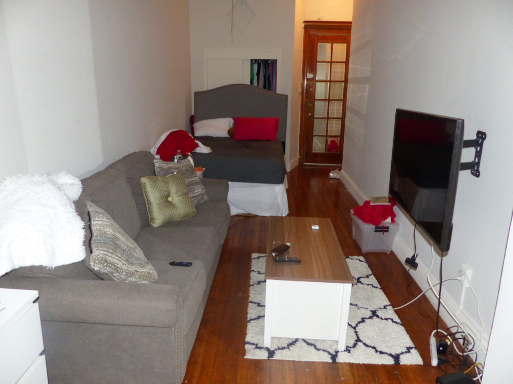 318 W 106th Street - Photo 9