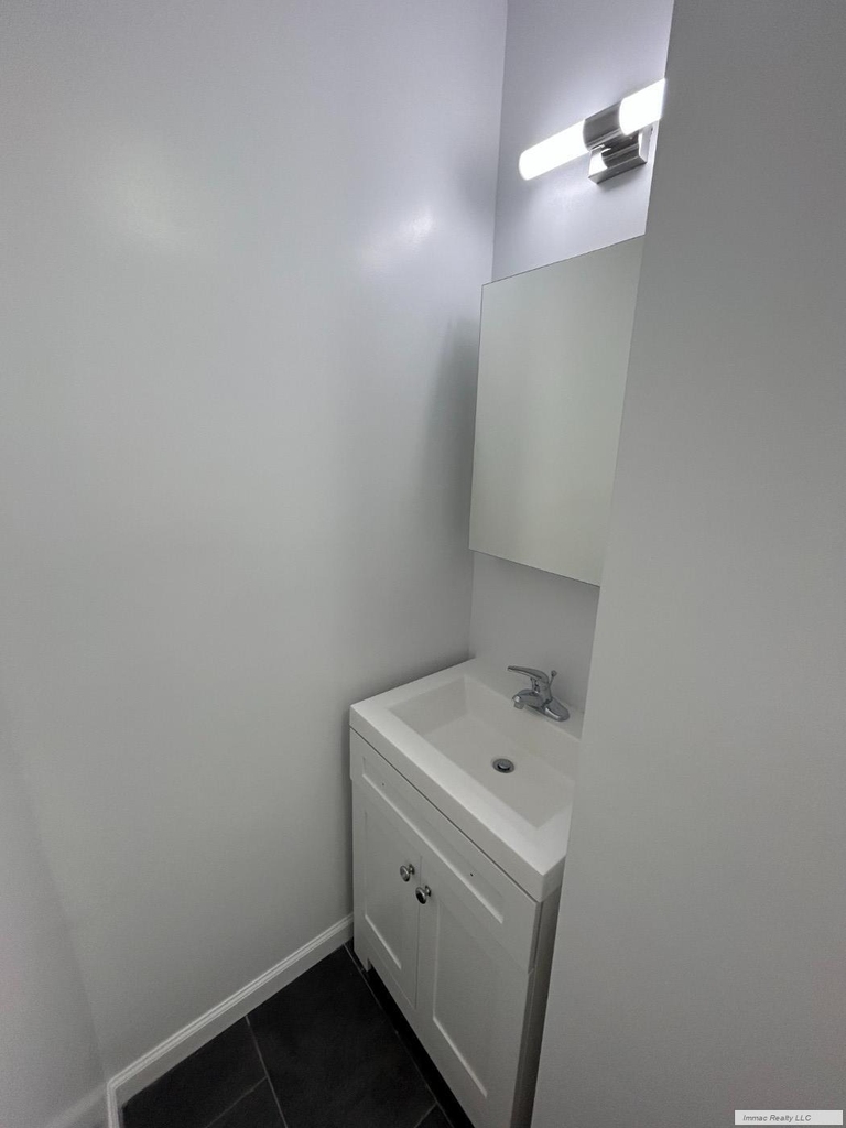 318 W 106th Street - Photo 19