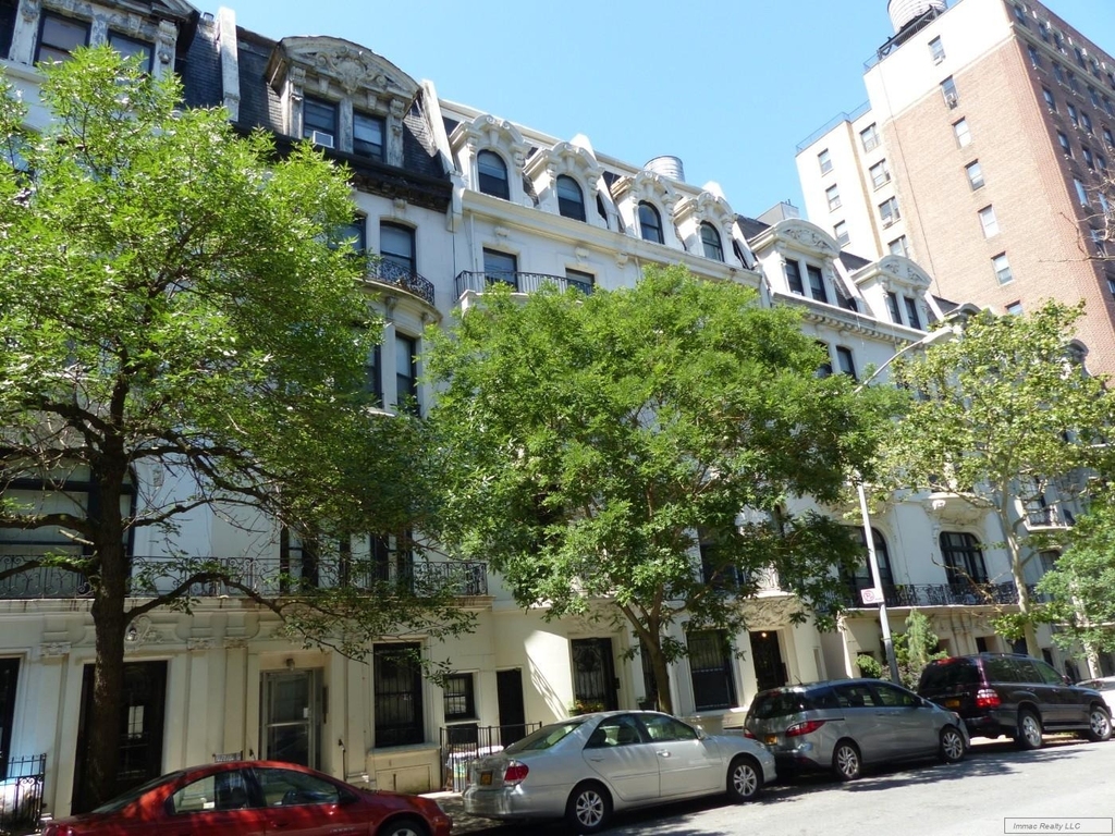 318 W 106th Street - Photo 18