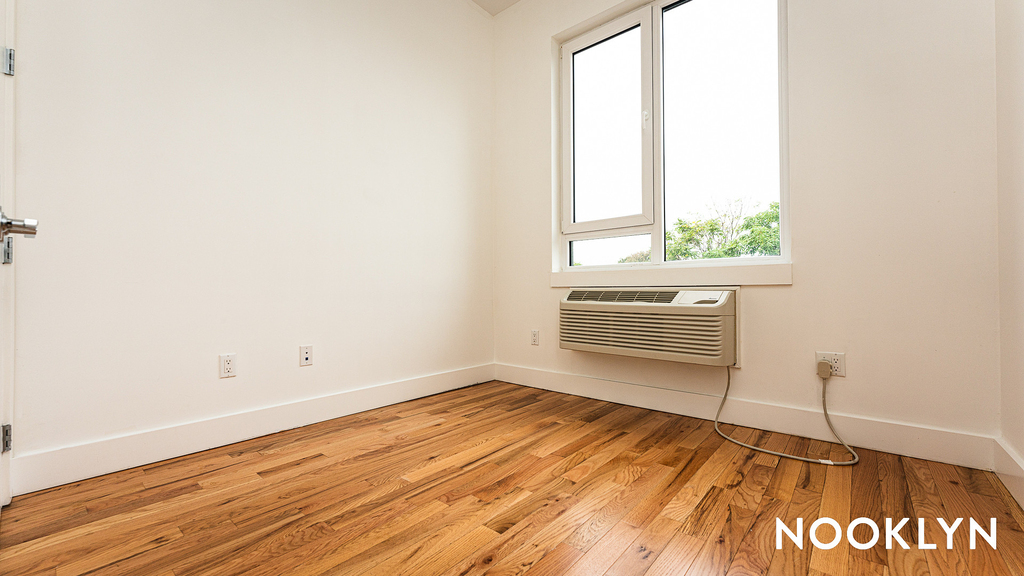 2102 Fulton St - Photo 14