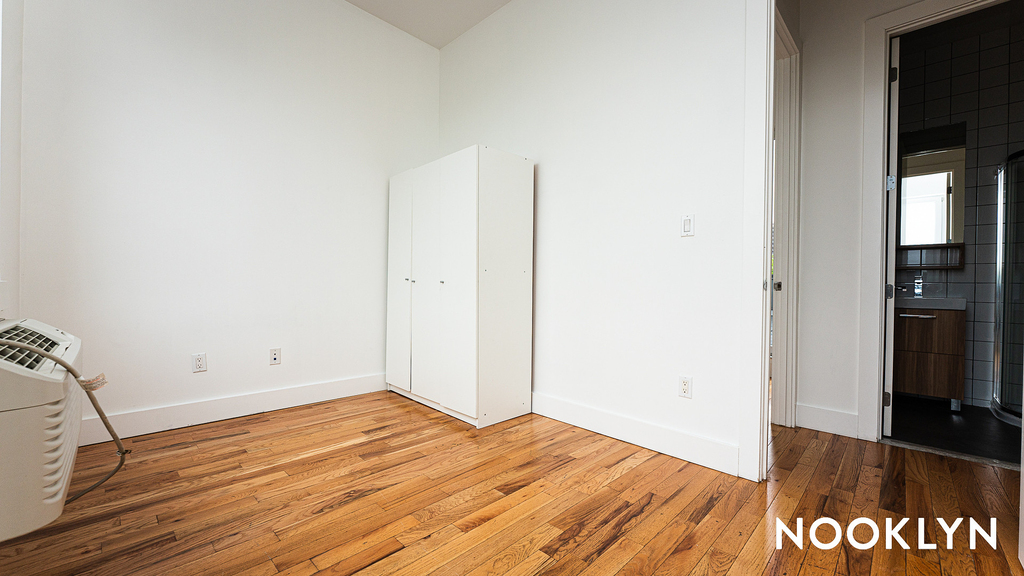 2102 Fulton St - Photo 18
