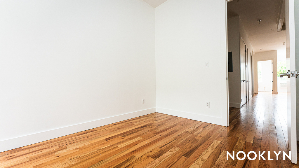 2102 Fulton St - Photo 13
