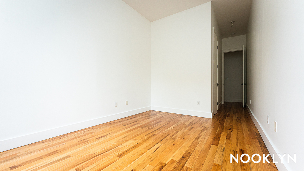 2102 Fulton St - Photo 8