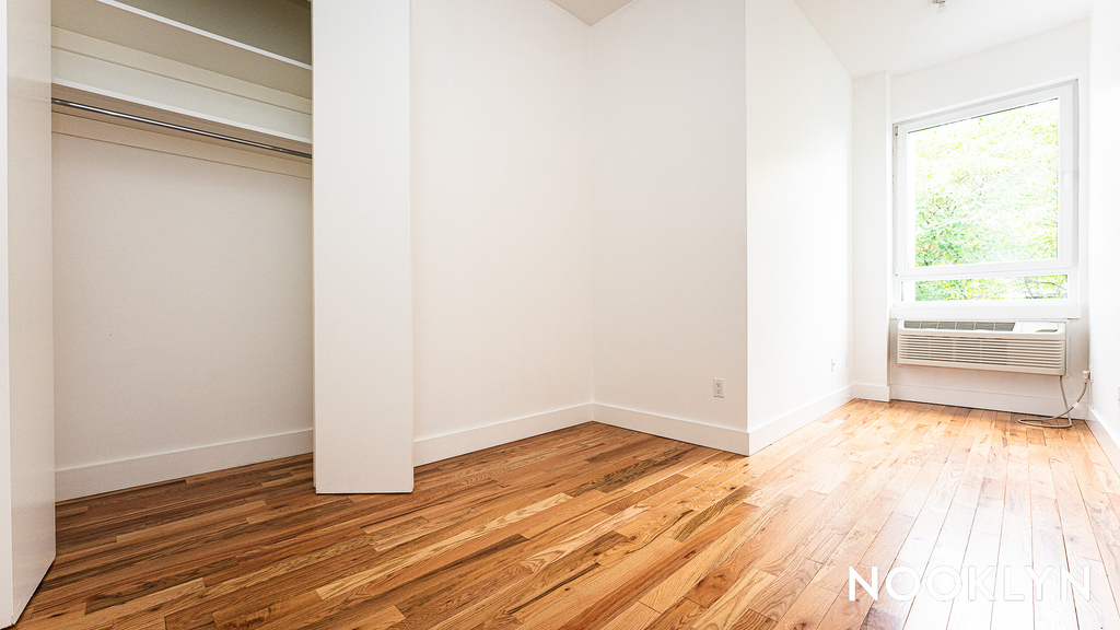 2102 Fulton St - Photo 12