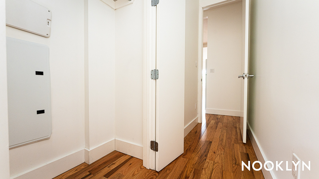 2102 Fulton St - Photo 10