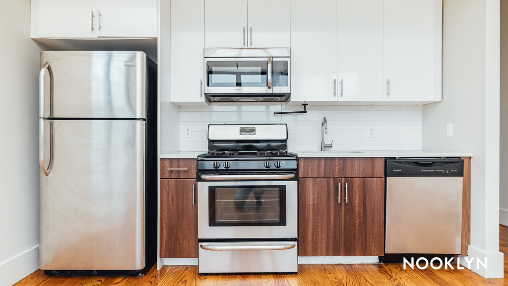 566 Dekalb Ave - Photo 8