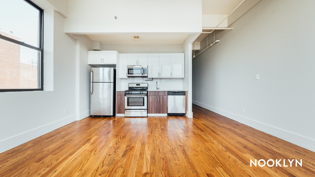 566 Dekalb Ave - Photo 3