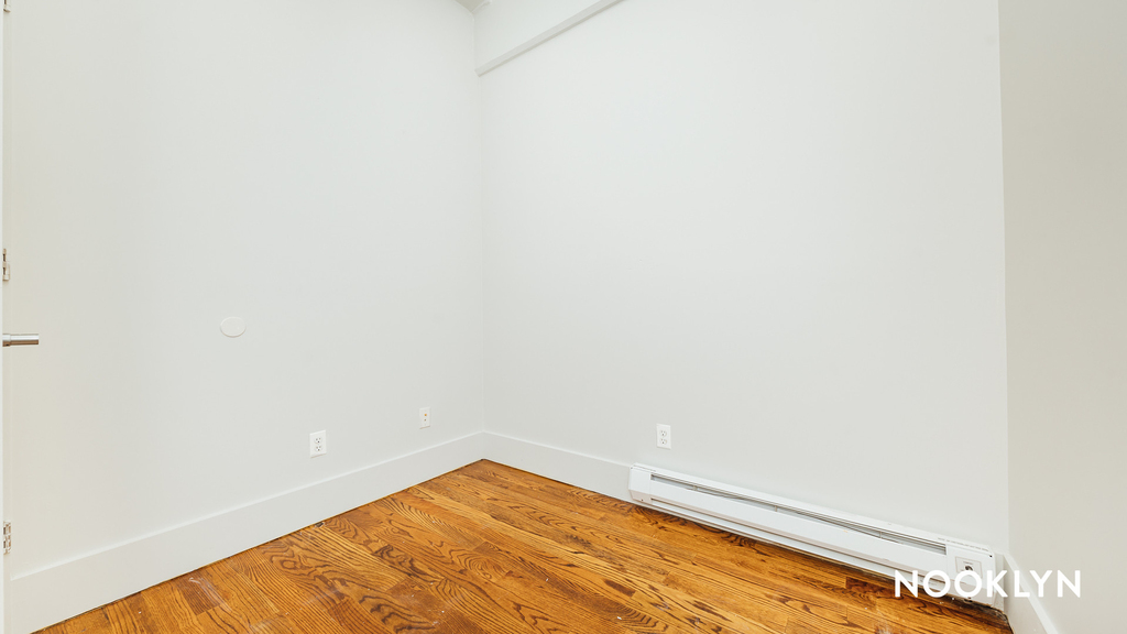 566 Dekalb Ave - Photo 7