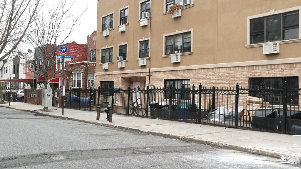 207 Schaefer St - Photo 9