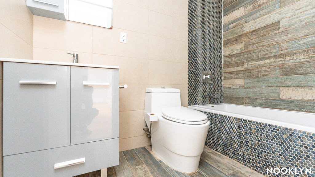 1044 Putnam Ave - Photo 18