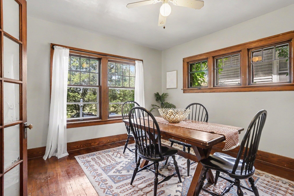 915 Walwood Place - Photo 9