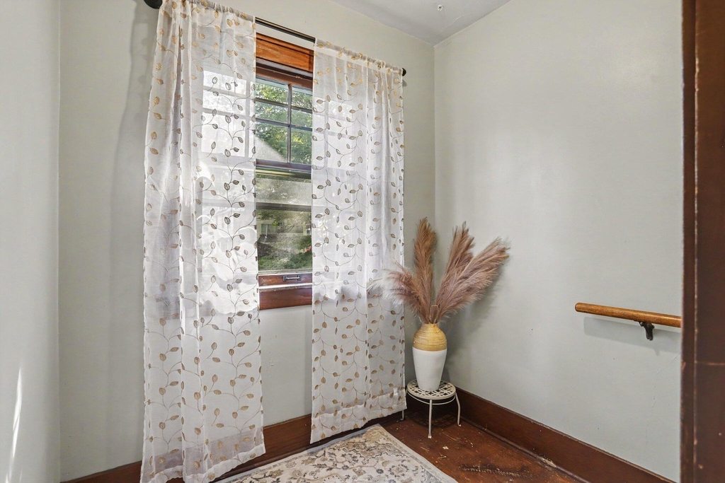 915 Walwood Place - Photo 14
