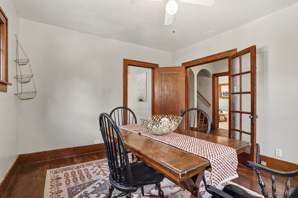 915 Walwood Place - Photo 10