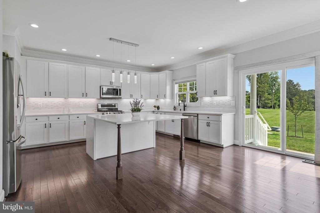 11889 Bradley Forest Road - Photo 14