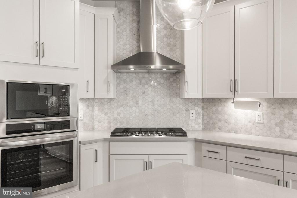 15795 Gardenia Ridge Way - Photo 11