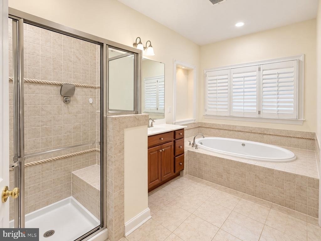 47636 Mid Surrey Square - Photo 18