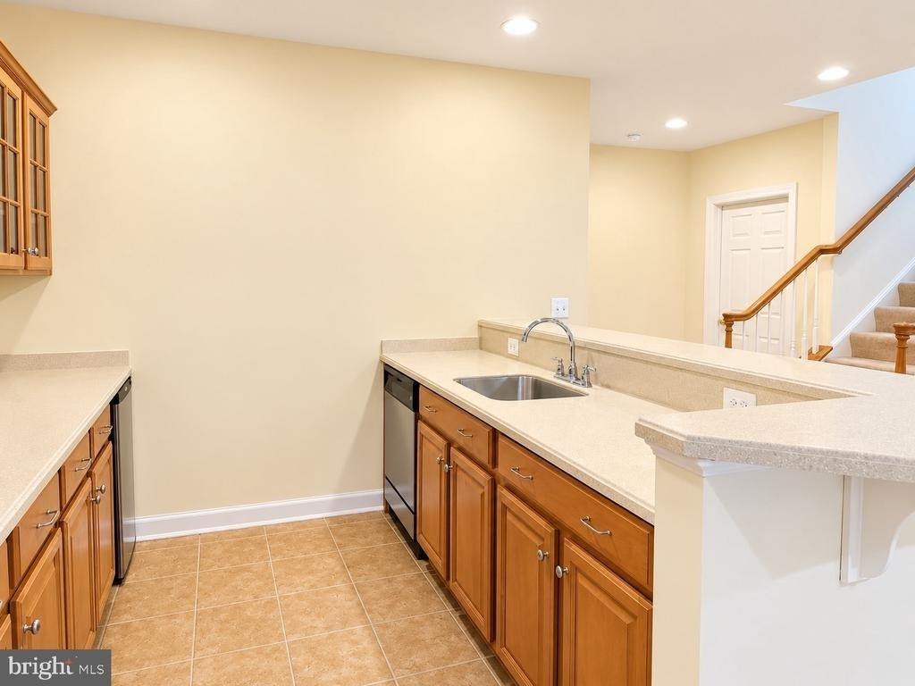 47636 Mid Surrey Square - Photo 31
