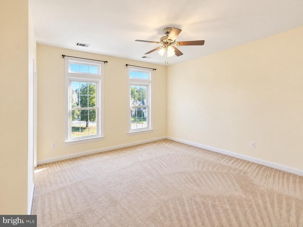 47636 Mid Surrey Square - Photo 20