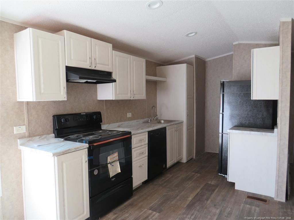 1638 Buzz Drive - Photo 1