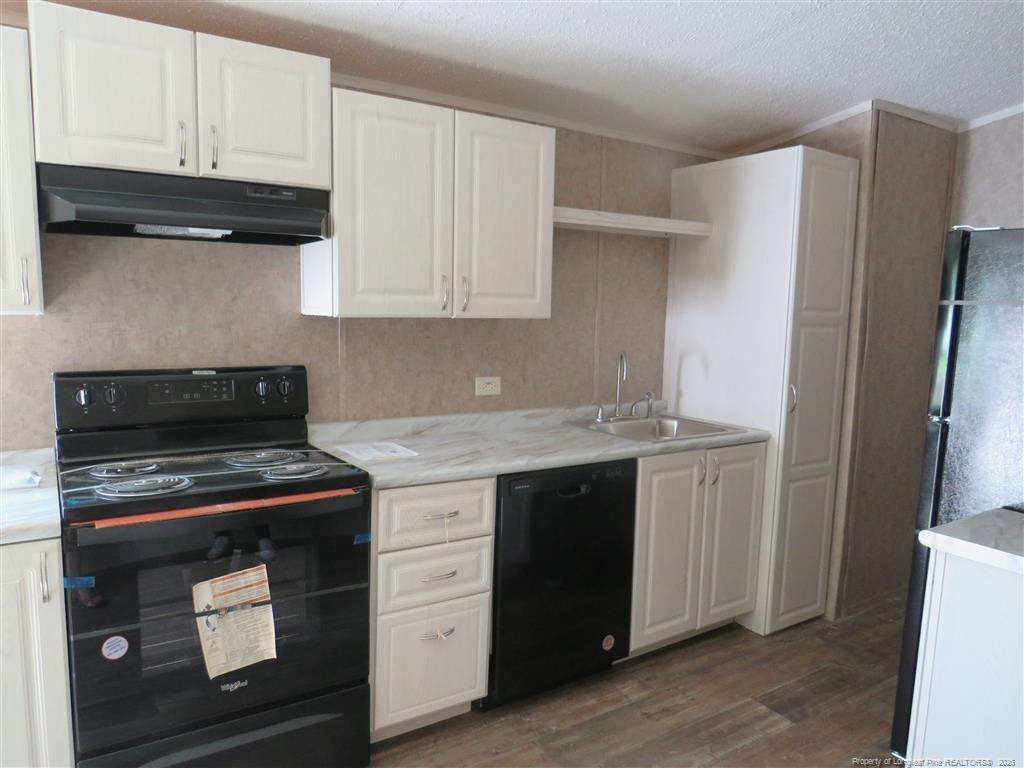 1638 Buzz Drive - Photo 2