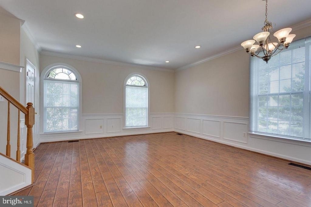 5512 Sacramento Place - Photo 3