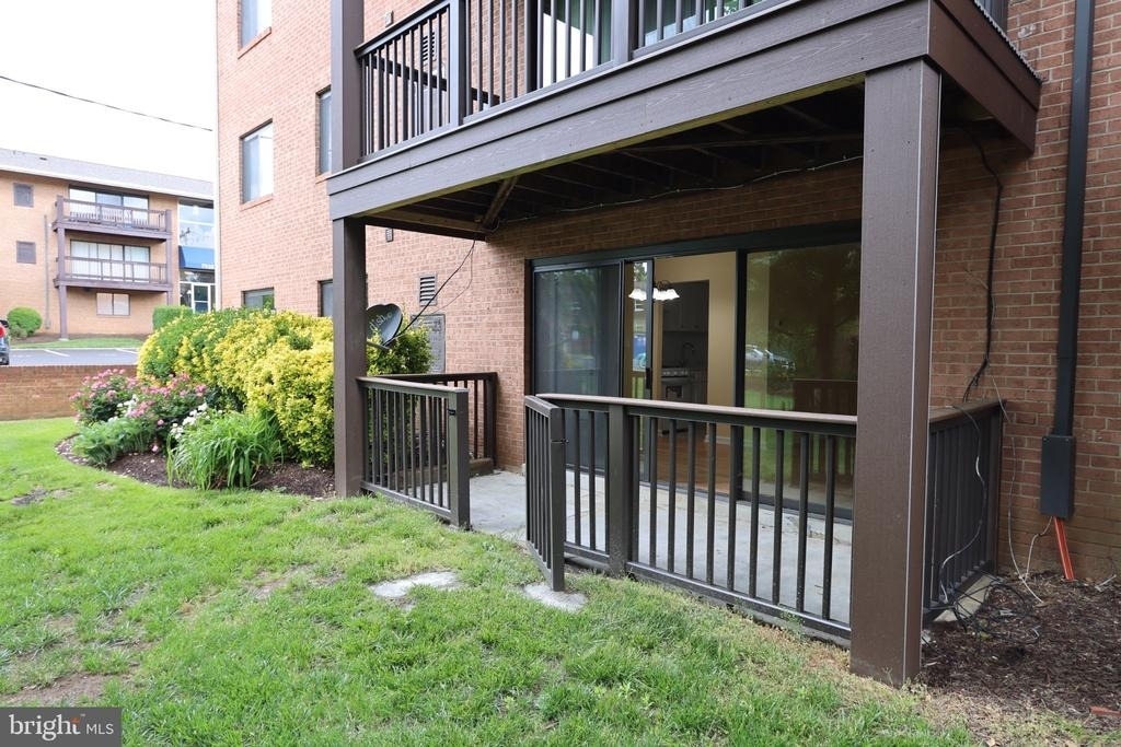 2754 Hollywood Road - Photo 12