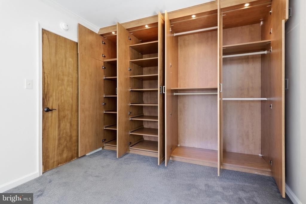 6432 Ichabod Place - Photo 32