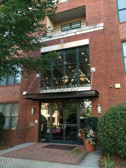 300 Finsbury Street - Photo 1